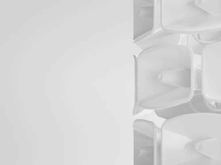 Visualisierung einer Batterie an Lautsprechern im High Key Foto-Stil
